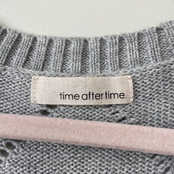 Floral grey sweater vest - Picture 4 of 7